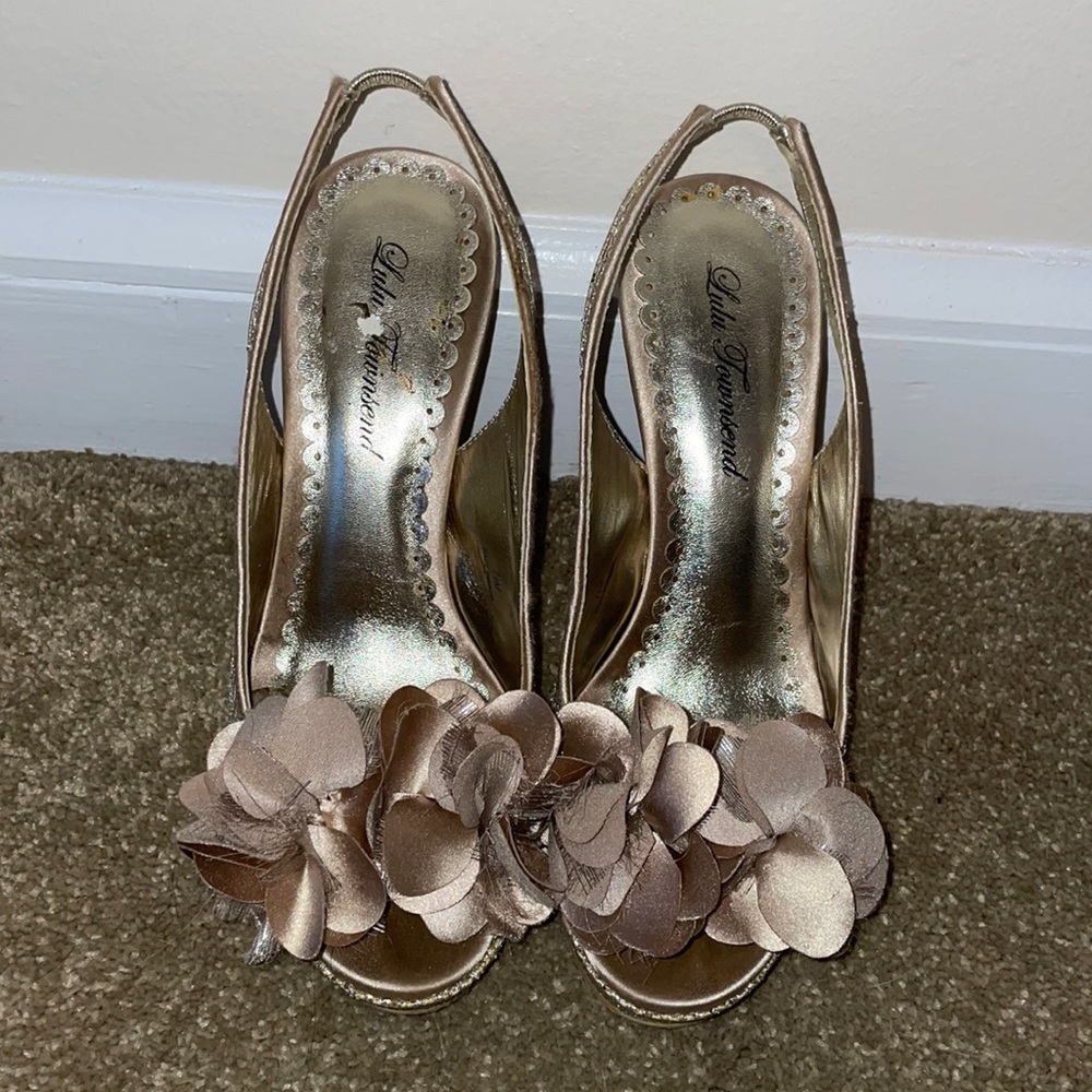 Gold embellished accent platform heels